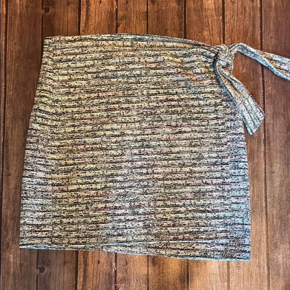 LOFT Faux Wrap Around Textured Skirt Sz L
